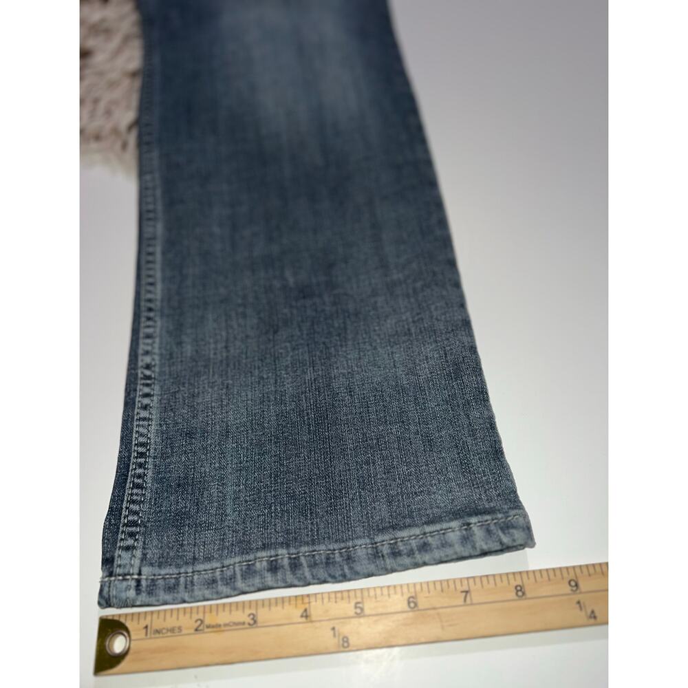 Wrangler women’s straight leg blue jeans - Picture 6 of 14